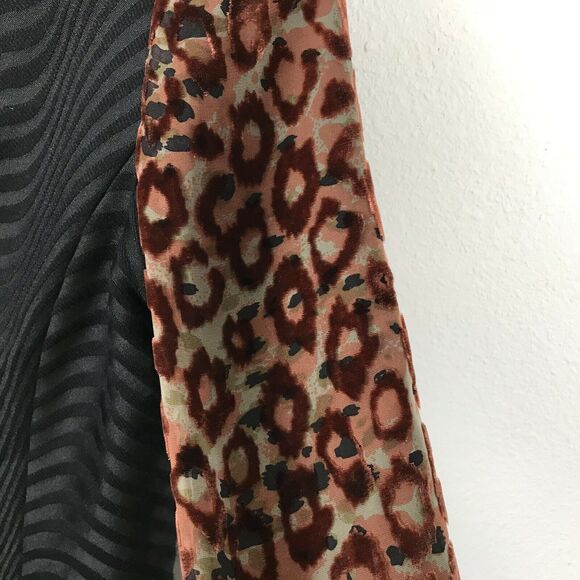 Taylor G Blouse Size M Multicolor Animal Print Rayon Blend Button Up Womens - Picture 7 of 11